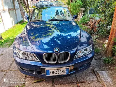 Usata BMW Z3 Efficient Dynamics 140 CV (102 kW) 1996 Blu/azzurro Cabrio