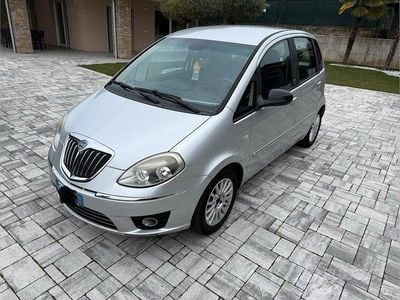 Usata Lancia Musa 77 CV (56 kW) 2012 Grigio Monovolume