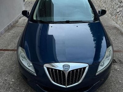 Usata Lancia Delta 120 CV (88 kW) 2011 Blu Utilitaria