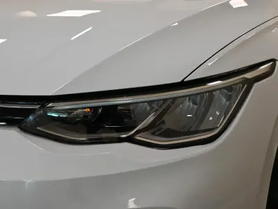 Usata VW Golf VIII Life 110 CV (80 kW) 2022 Bianco Berlina