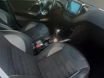 Usata Peugeot 2008 Allure 2017 Bianco SUV