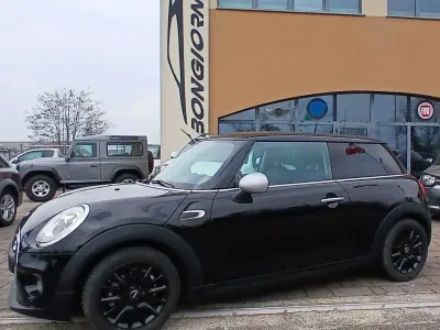Usata Mini One D 95 CV (69 kW) 2017 Vernice pastello Utilitaria