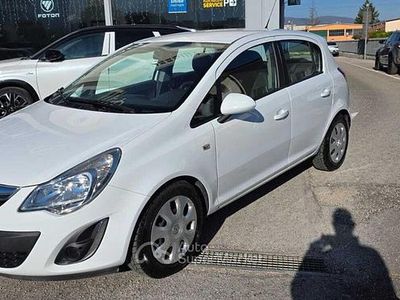 Usata Opel Corsa 86 CV (63 kW) 2012 Bianco Utilitaria