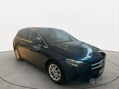Usata Mercedes B180 116 CV (85 kW) 2020 Blu Monovolume