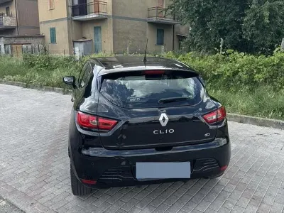 Usata Renault Clio IV 90 CV (66 kW) 2015 Nero Berlina