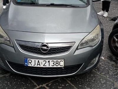 usata Opel Astra 1.7 2012