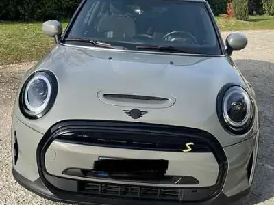 Usata Mini Cooper SE 75 kW (102 CV) 2022 Grigio Utilitaria