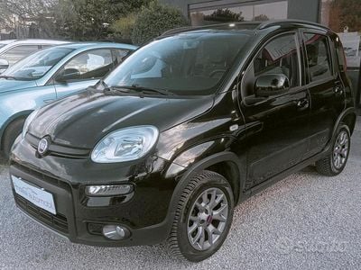 Usata Fiat Panda 4x4 S 86 CV (63 kW) 2018 Nero Utilitaria