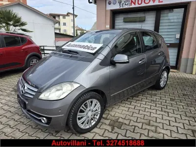 Usata Mercedes A180 Avantgarde 110 CV (80 kW) 2010 Grigio Utilitaria