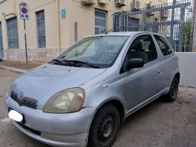 usata Toyota Yaris 1.0i 16V cat 3 porte Sol '03