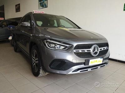 Usata Mercedes GLA200 149 CV (109 kW) 2023 Grigio SUV