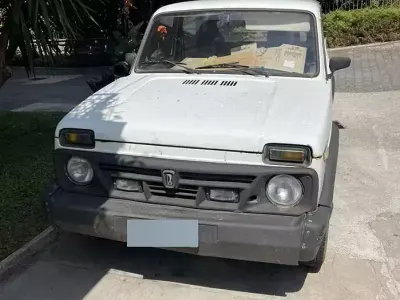 Usata Lada niva 81 CV (59 kW) 2002 Bianco SUV