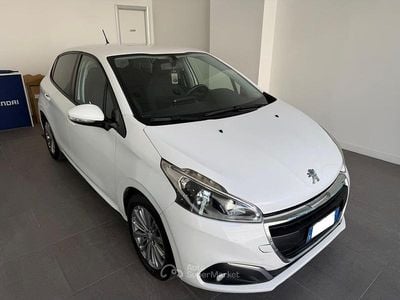 Usata Peugeot 208 Active 83 CV (61 kW) 2018 Other Utilitaria