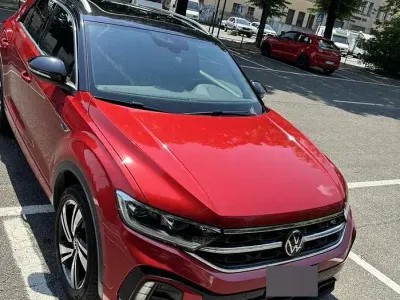 Usata VW T-Roc R-line 110 CV (80 kW) 2022 Rosso SUV
