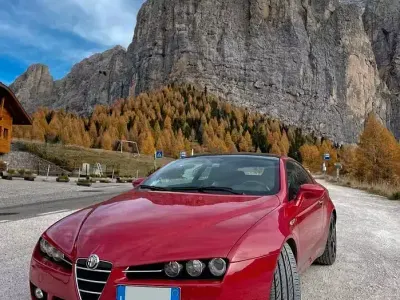 Usata Alfa Romeo Brera 200 CV (147 kW) 2010 Rosso Coupé