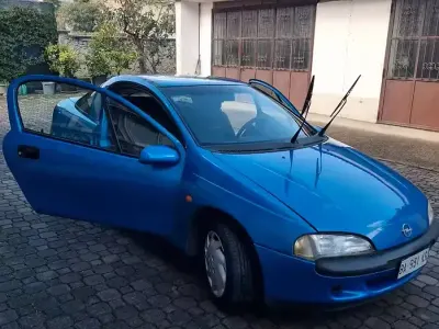 Usata Opel Tigra 1998 Blu Coupé