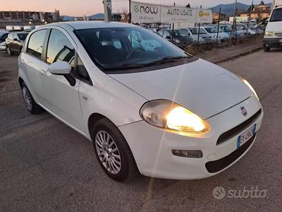 Usata Fiat Punto 77 CV (56 kW) 2015 Bianco Utilitaria