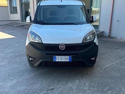Usata Fiat Doblò 120 CV (88 kW) 2019 Bianco Monovolume