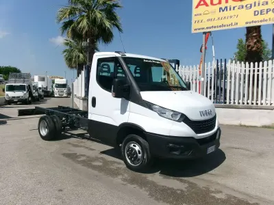 Usata Iveco Daily 160 CV (117 kW) 2020 Bianco