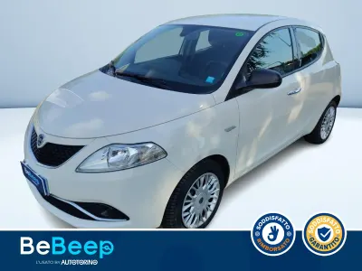 Usata Lancia Ypsilon S 95 CV (69 kW) 2016 Bianco pastello Utilitaria