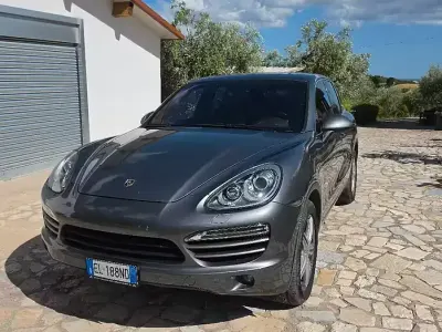 Occasion Porsche Cayenne 245 ch (180 kW) 2012 Gris SUV