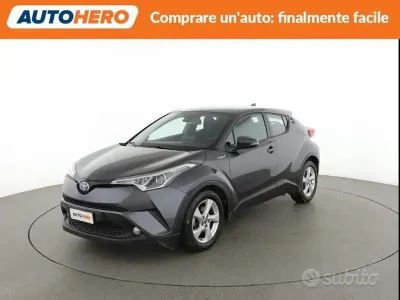 Begagnad Toyota C-HR Active 98 HK (72 kW) 2018 Grå SUV