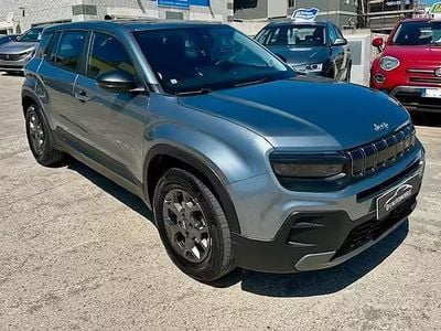 Usata Jeep Avenger Longitude 101 CV (74 kW) 2025 Grigio SUV