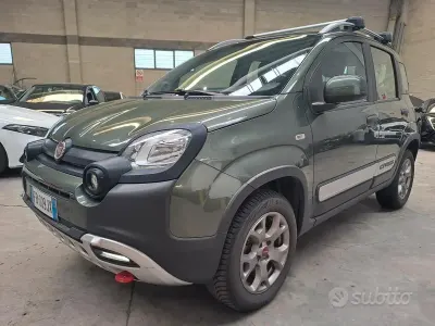 Usata Fiat Panda Cross Cross 90 CV (66 kW) 2015 Verde Utilitaria