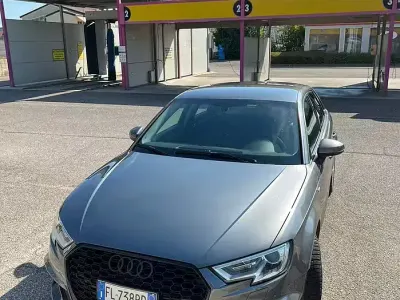 Usata Audi A3 Ambiente 116 CV (85 kW) 2017 Bluazzurro Berlina