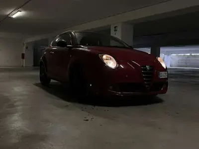 Usata Alfa Romeo MiTo Distinctive 105 CV (77 kW) 2011 Rosso Utilitaria