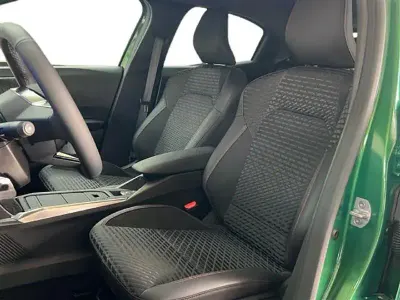 Nuova Renault Clio Techno 2025 Verde scuro Utilitaria