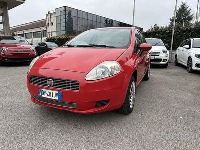 Rosso Usata 2009 Fiat Grande Punto Active Utilitaria | 3990 € (Molto cara)