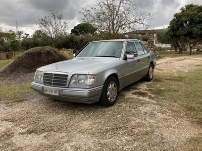 usata Mercedes E250 w124