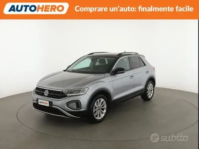 Usata VW T-Roc 116 CV (85 kW) 2024 Grigio SUV