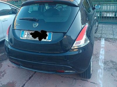 Usata Lancia Ypsilon 95 CV (69 kW) 2017 Nero Utilitaria