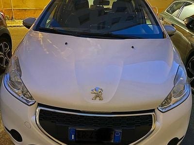 Usata Peugeot 208 Active 92 CV (67 kW) 2013 Bianco Utilitaria