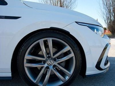 Begagnad VW Golf VIII R-line 150 HK (110 kW) 2020 Halvkombi