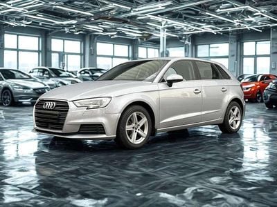 Usata Audi A3 Sport 116 CV (85 kW) 2018 Argento Berlina