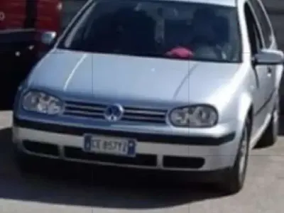 Usata VW Golf IV Highline 131 CV (96 kW) 2003 Berlina
