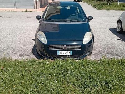 Usado Fiat Grande Punto 75 HP (55 kW) 2008 Preto Citadino