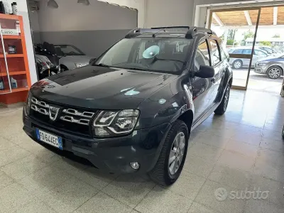 Usata Dacia Duster 109 CV (80 kW) 2016 Grigio SUV