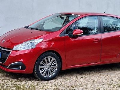 Usata Peugeot 208 GT-line 102 CV (75 kW) 2019 Rosso Utilitaria