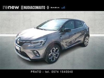 Usata Renault Captur Intens 100 CV (73 kW) 2023 Grigio scuro SUV