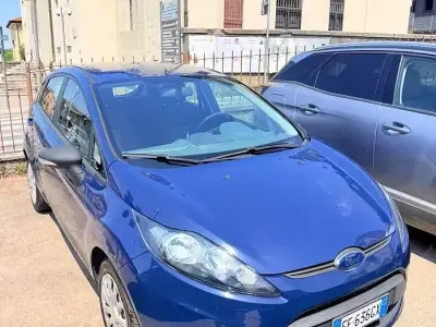 Usata Ford Fiesta 60 CV (44 kW) 2010 Bluazzurro Berlina
