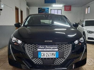 Usata Peugeot 208 Active 74 CV (54 kW) 2020 Nero Utilitaria