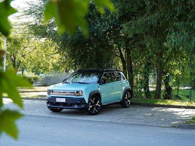 Nuova Renault R4 Komfort 150 CV (110 kW) 2025 Blu/azzurro Berlina