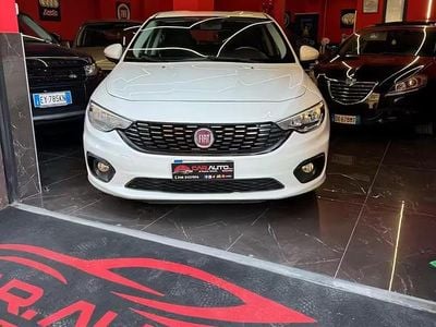 Usata Fiat Tipo Lounge 120 CV (88 kW) 2017 Bianco Berlina