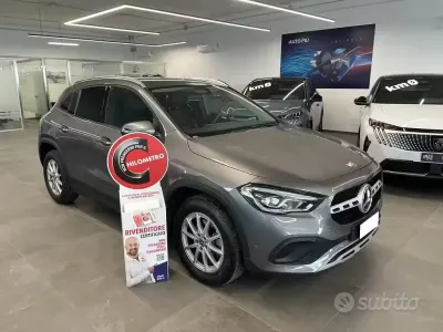 Usata Mercedes GLA200 Business 150 CV (110 kW) 2022 Grigio SUV
