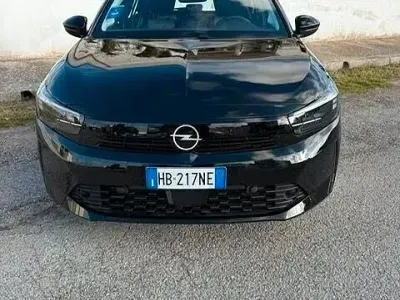 Usata Opel Corsa Edition 100 CV (73 kW) 2024 Nero Utilitaria