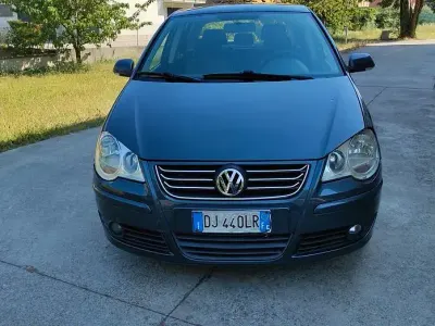 Usata VW Polo Sportline 69 CV (50 kW) 2007 Nero Utilitaria